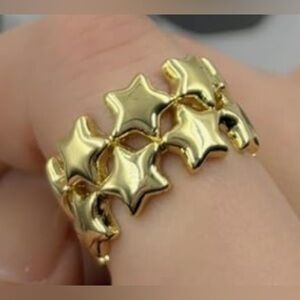 Gorgeous Dillards 14KT Gold Dip Stacked Stars Adjustable ring fits most